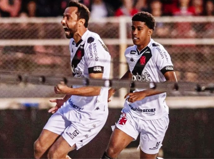 Vasco vence Ituano e retorna para a Série A do Campeonato Brasileiro