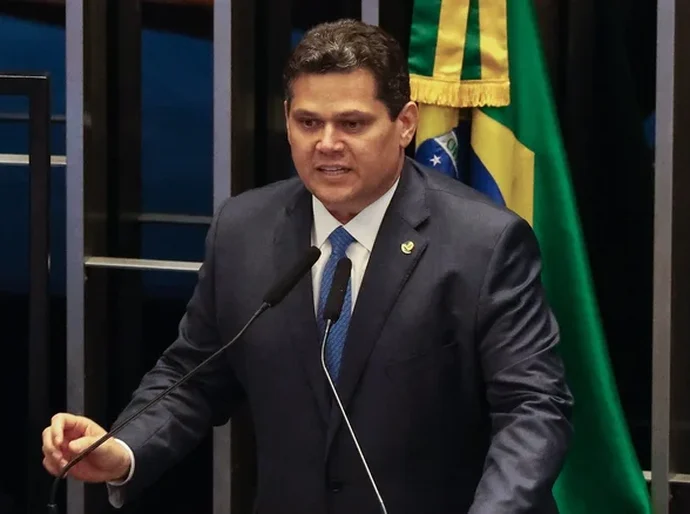 ‘Nem com 81 assinaturas pauto o impeachment de ministro do STF’, diz Alcolumbre