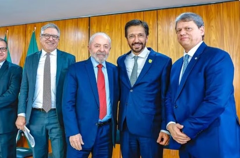 Lula reúne Tarcísio e Nunes no Planalto para assinatura de financiamento de obras em SP