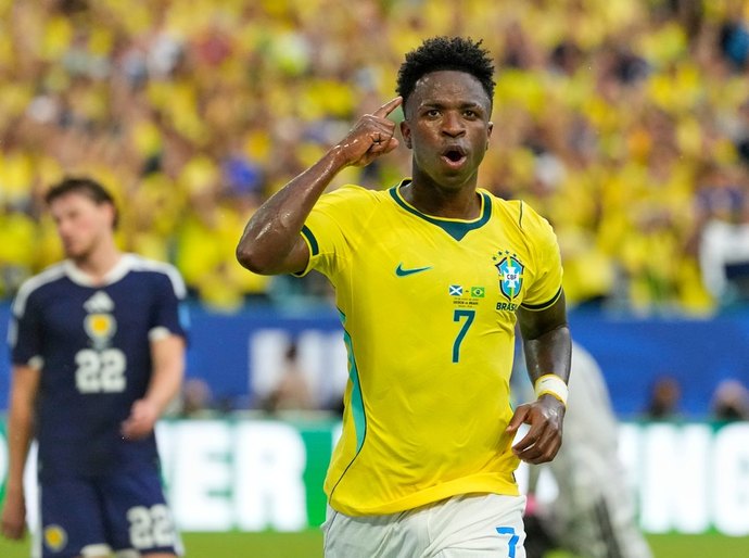 Brasil domina Escócia, vence e avança na Copa do Mundo como líder do grupo
