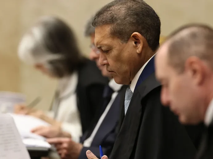 Subordinação do TSE ao STF esvazia os dois tribunais, diz Nunes Marques