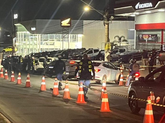 Operação Lei Seca prende oito condutores na avenida da FEB em Várzea Grande