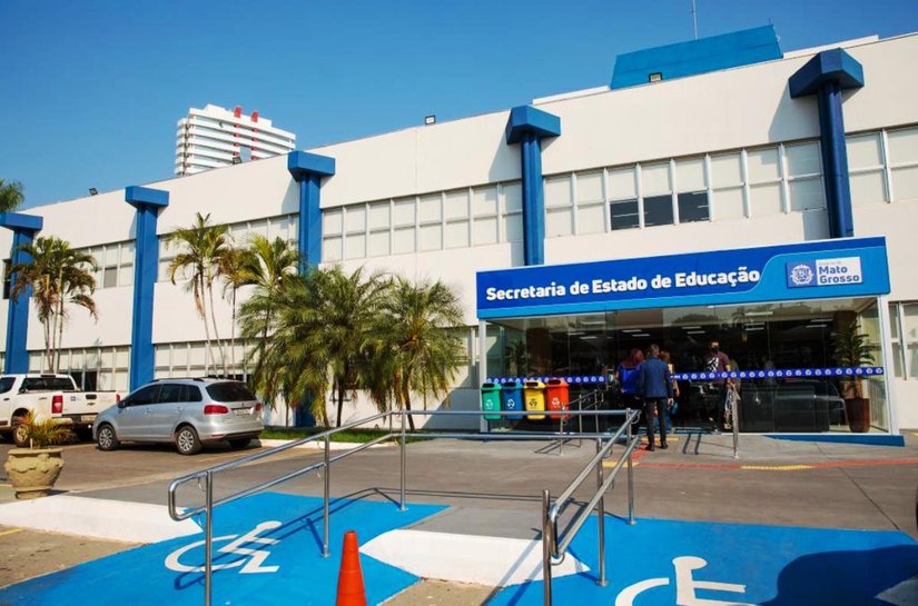 Seduc fará enquete para definir modelo do novo uniforme dos alunos de MT