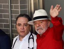 Lula chega a Brasília após tomografia em São Paulo ter resultado 'satisfatório'