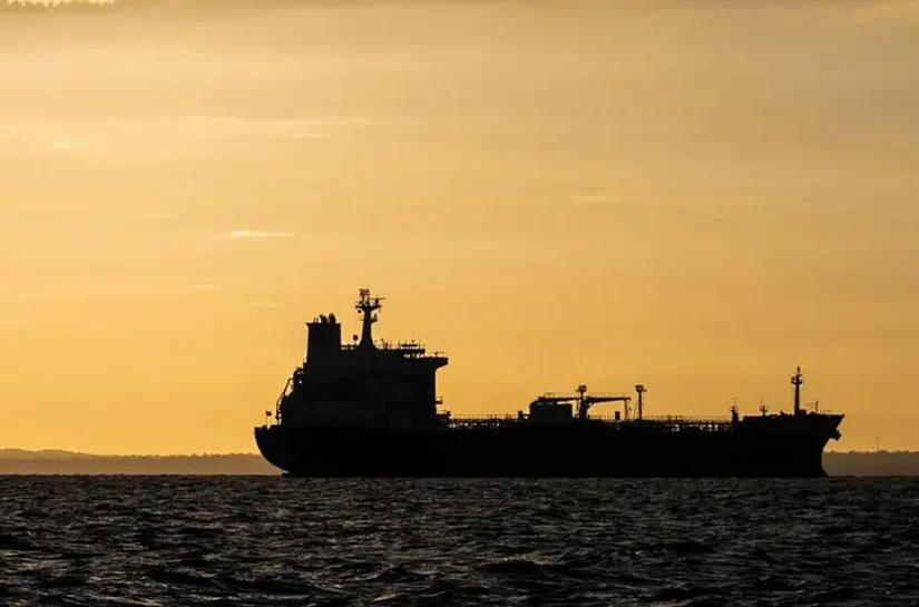 Os marinheiros recrutados para trabalhar em navios fantasmas alvos de sanções: 'escravidão moderna'