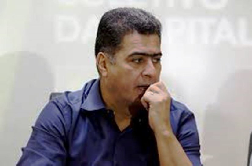 Emanuel ‘ziguezagueia’, cede pressão da Fiemt, admite erro e volta atrás em rodízio de veículos e abertura de mercados em Cuiabá