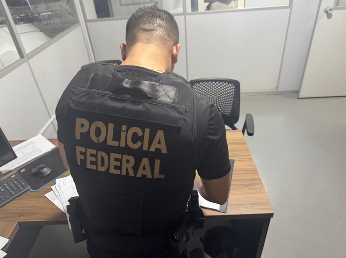 Veja Fotos: PF faz Operação Rustius para investigar arrecadação de verbas irregulares em campanha eleitoral em Sorriso, MT