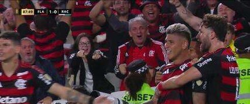 Flamengo desafoga no fim, vence Racing e sai na frente por vaga na final