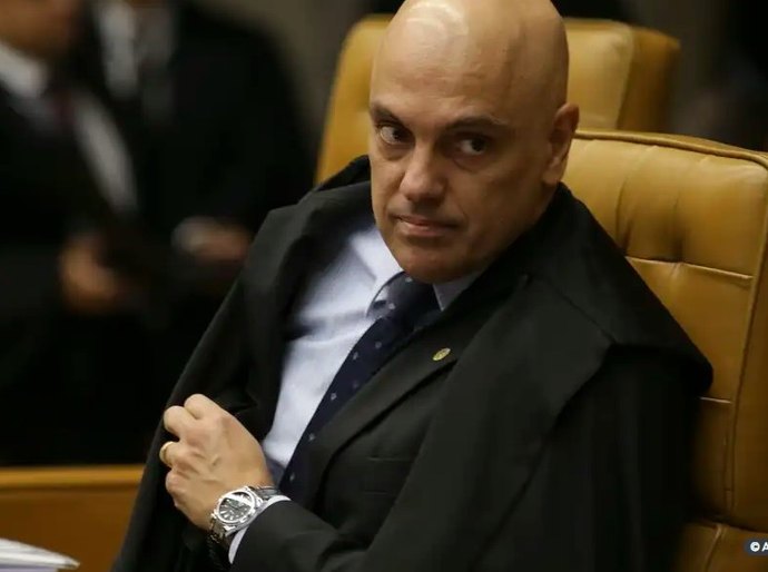 Moraes dá 24h para Musk indicar novo representante do X no Brasil, sob pena de suspensão da rede social