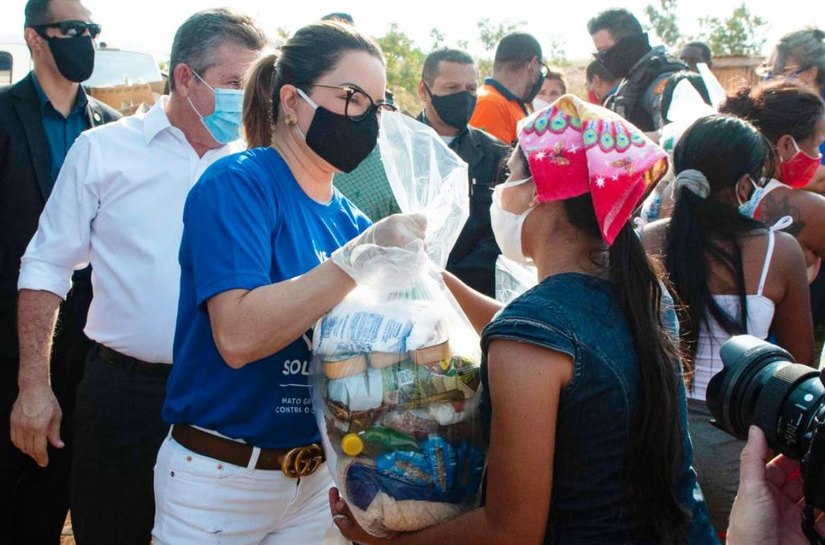 Projeto Máscara do Bem doa 500 quilos de alimentos para campanha Vem Ser Mais Solidário