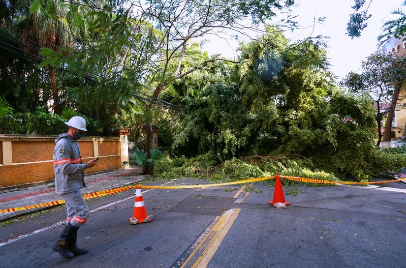 Santa Catarina decreta calamidade pública por danos causados por ciclone bomba