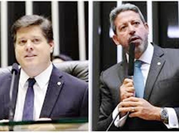 À espera de adesão do Podemos, Lira pode chegar a 269 votos; Rossi tem 236