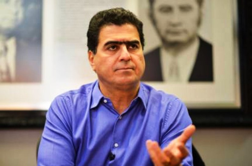 No fundo do ‘poço’, Emanuel Pinheiro e mais 3 de seus secretários são alvos do MP, em improbidade administrativa