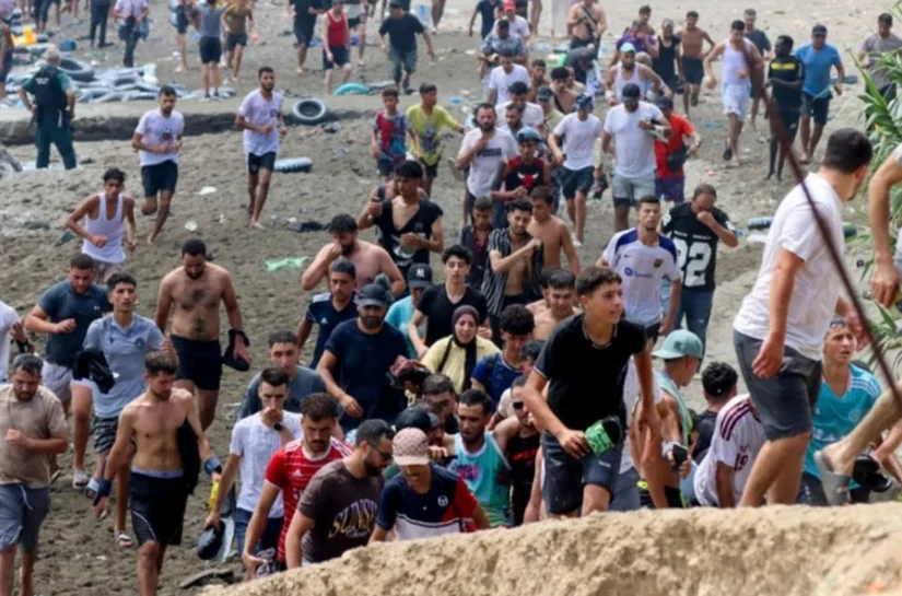 'Situação fora de controle': Espanha mobiliza Exército após milhares de migrantes cruzarem de Marrocos para Ceuta; ao menos 10 morreram