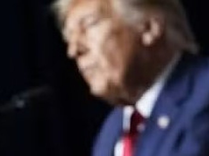 Trump tem 'personalidade de alcoólatra', diz chefe da Casa Branca em entrevista