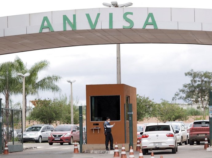 Anvisa recebe novas intimidações e cobra investigação da PGR e outras instituições