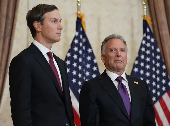 Enviados dos EUA chegam a Kiev após conversas com Putin sobre plano de paz