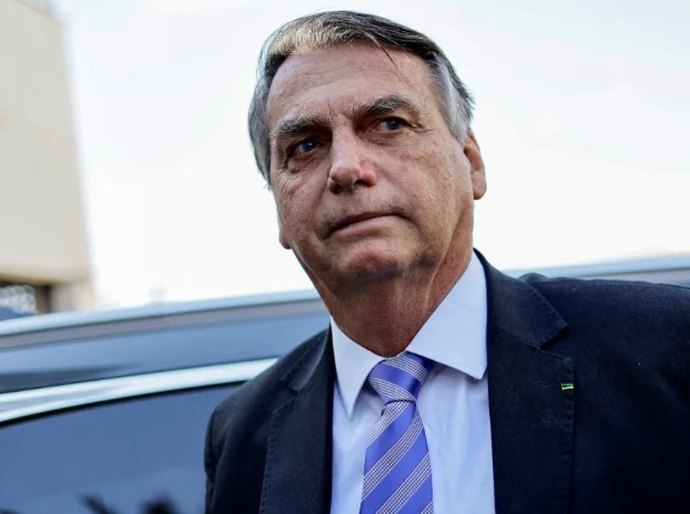 PF encontra documento com argumentos para estado de sítio em sala de Bolsonaro no PL