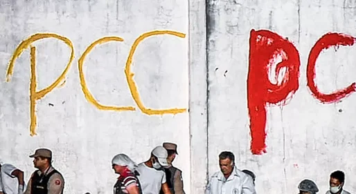 PCC é mapeado em 28 países, se infiltra em presídios no exterior para recrutar novos membros e expande tráfico de drogas e armas