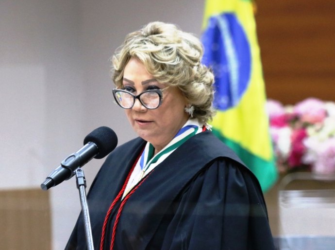 Magistrados são empossados em nova diretoria do Tribunal de Justiça de MT