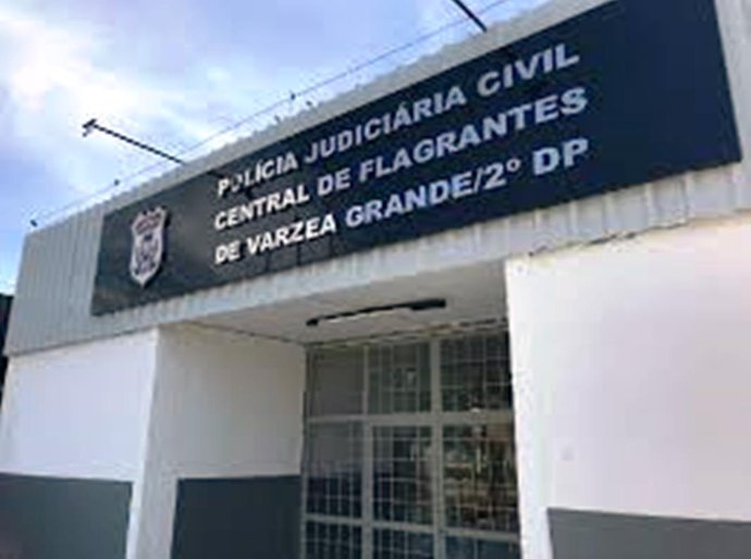 Polícia Civil prende 2 com um tijolo e meio de maconha em Várzea Grande