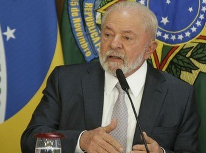 Lula vai reunir ministros para discutir fim da fila do INSS: ‘Não tem explicação