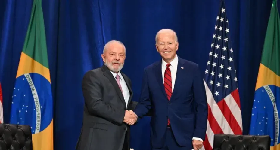 'Lula vive um efeito Biden', diz cientista política americana sobre desânimo do eleitorado brasileiro