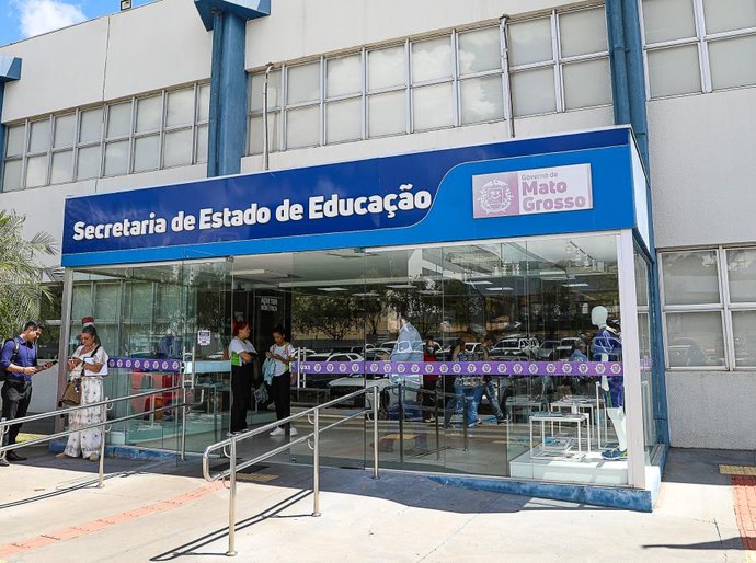 Seduc abre processo seletivo para contratação de 1.208 assistentes de educação especial