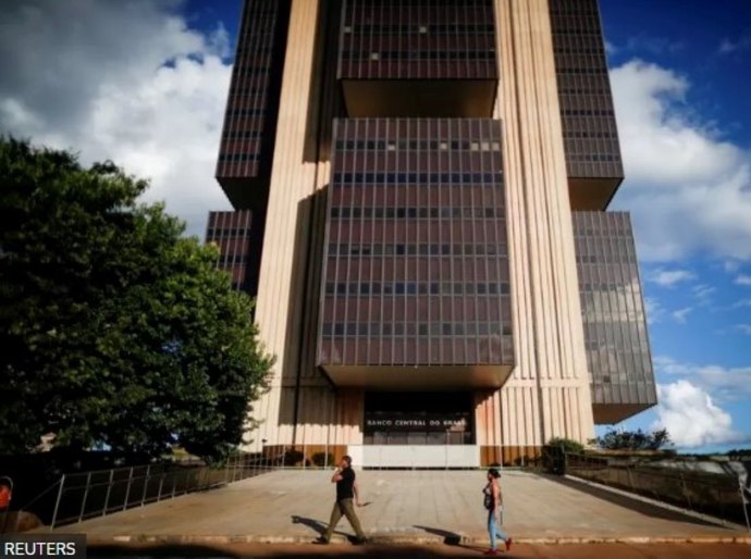 O que faz o Banco Central e por que Lula está 'em pé de guerra' com Campos Neto?