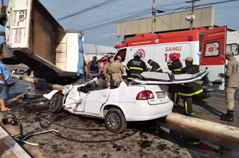 Veja Fotos e Vídeo: Acidente entre caminhão, moto e carro de passeio deixa 3 feridos em VG; GM fez atendimento