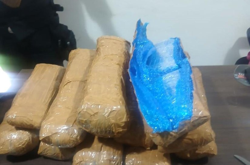 Ação ostensiva da Polícia Penal impede que 29 celulares cheguem a presos na Penitenciária de Rondonópolis, MT