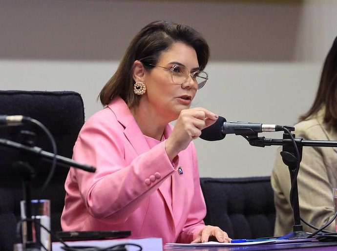 Troca no INSS expõe crise e reforça impacto das revelações da CPMI, diz Coronel Fernanda