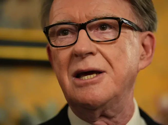 O brasileiro no centro do escândalo que levou ex-embaixador do Reino Unido a renunciar filiação ao partido do governo