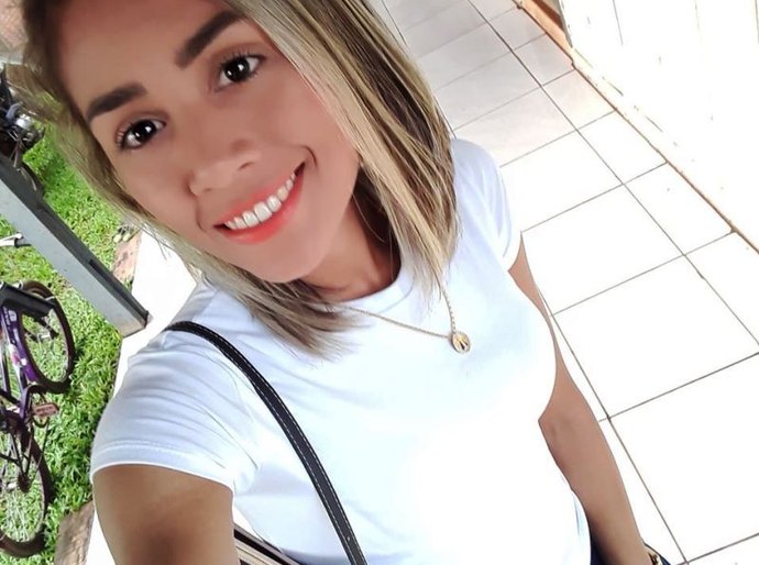 Keylane Martins, professora primária de 25, é morta e tem o corpo carbonizado pelo ex-namorado de 20, que comete suicídio