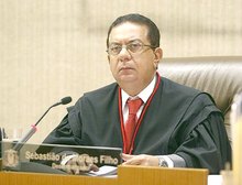 Afastado por corrupção, desembargador deixa o TJMT com aposentadoria garantida