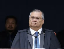 Dino abre inquérito contra Bolsonaro com base em parecer da CPI da Covid