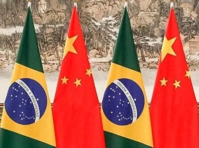 Operações comerciais entre Brasil e China sem uso de dólar devem ter início em julho