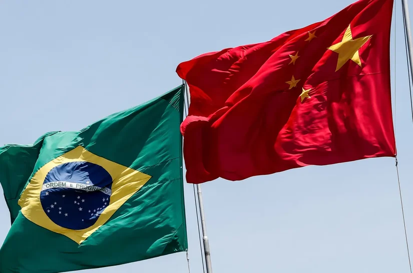 China suspende proibição de importação de carne de frango do Brasil