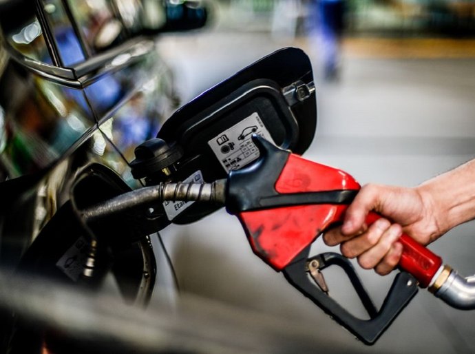 Confaz fixa ICMS do diesel e prorroga congelamento sobre gasolina
