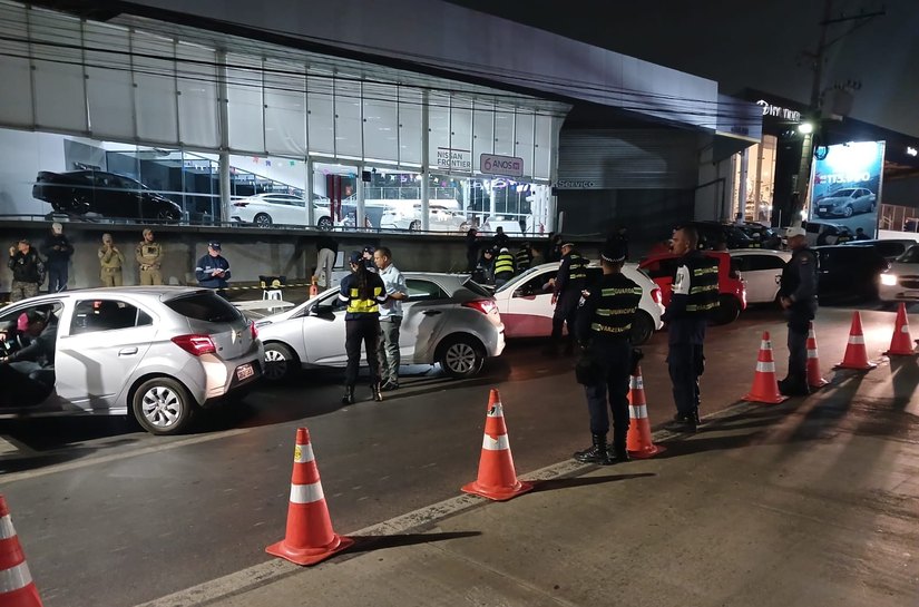Operação Lei Seca resulta em seis autuações criminais e remoção de 40 veículos em Várzea Grande