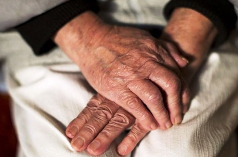 Como covid-19 deve acelerar epidemia de demência no mundo