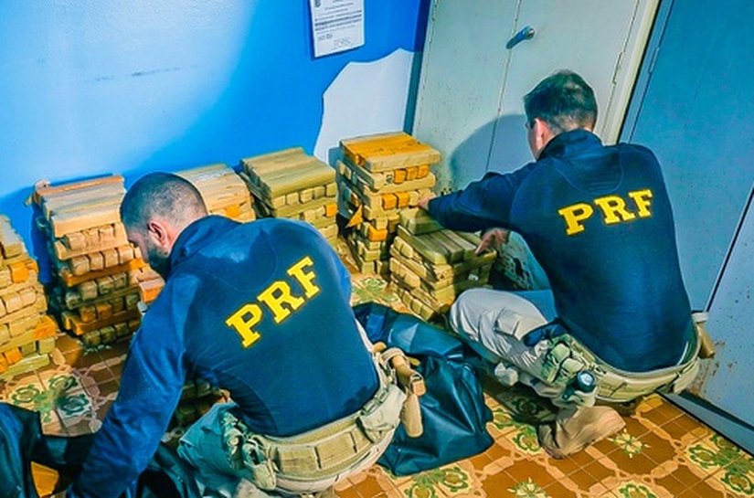 Veja Fotos: PRF apreende 340 tabletes de maconha durante fiscalização na BR-163, em Rosário Oeste,MT