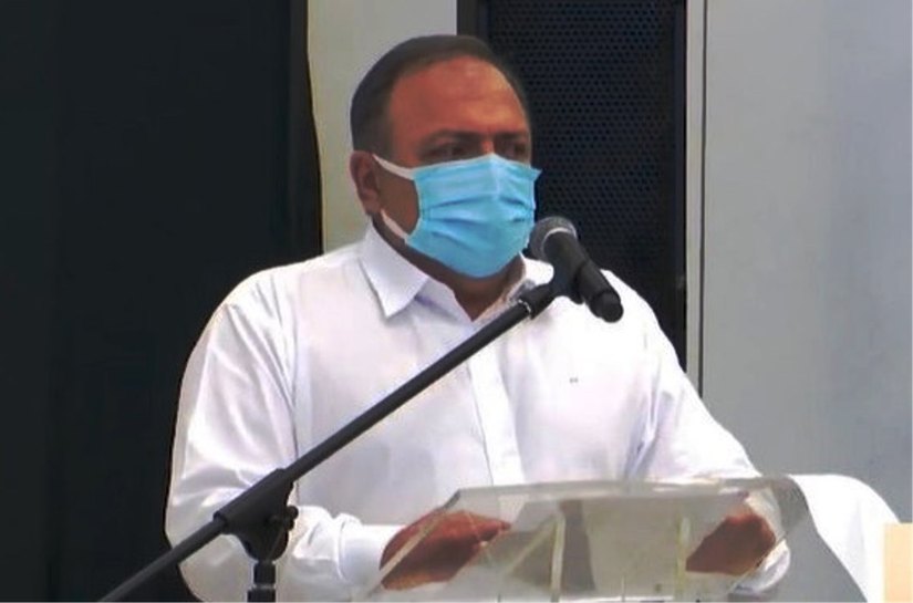 Pazuello diz que estuda priorizar a vacinação com 1 dose da Oxford para 'reduzir a contaminação'