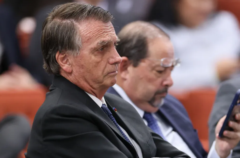 Bolsonaro classifica como 'malucos' apoiadores que querem intervenção