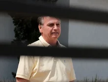 Veja quando Bolsonaro poderá ir para o regime semiaberto, segundo a Justiça