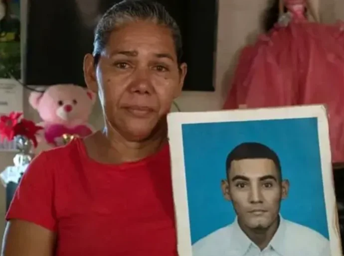 'Não tenho notícias dele há quase cinco anos': as mães que procuram seus filhos no sistema prisional do regime de exceção de Bukele em El Salvador