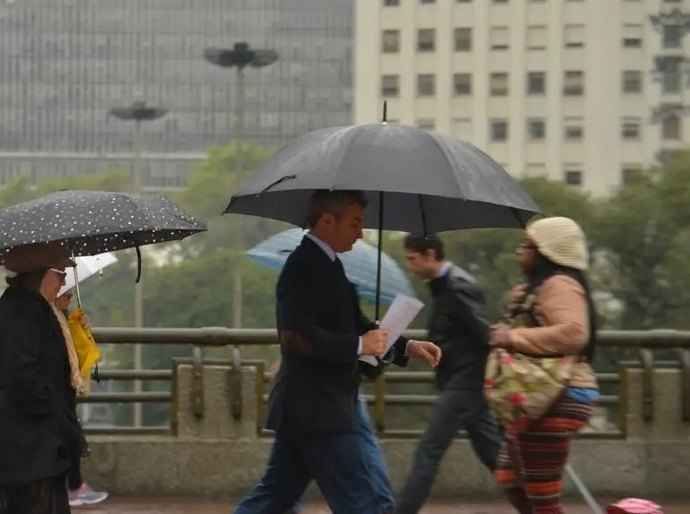 Fim do verão terá fortes chuvas em diversas regiões do país