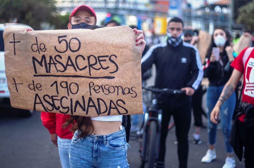 Novo massacre deixa Colômbia de luto e evidência crise de segurança no país