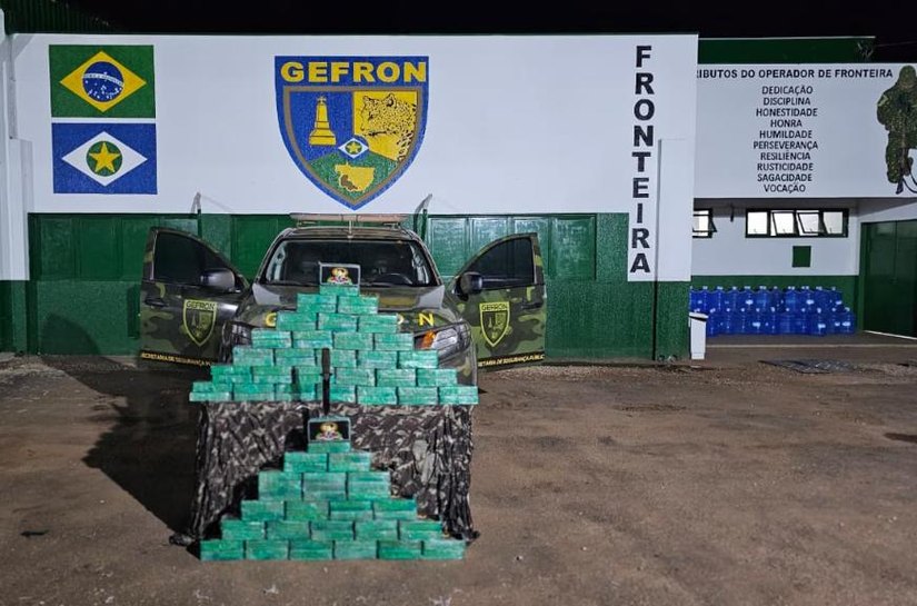Gefron apreende 101 quilos de cocaína e causa prejuízo de R$ 1,8 milhão às facções criminosas