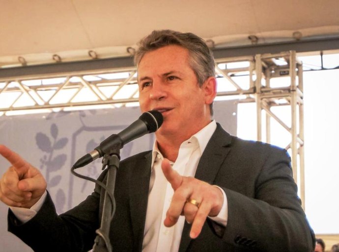 “Estamos ajudando 1.424 famílias que precisavam desse apoio do Estado”, afirma Mendes